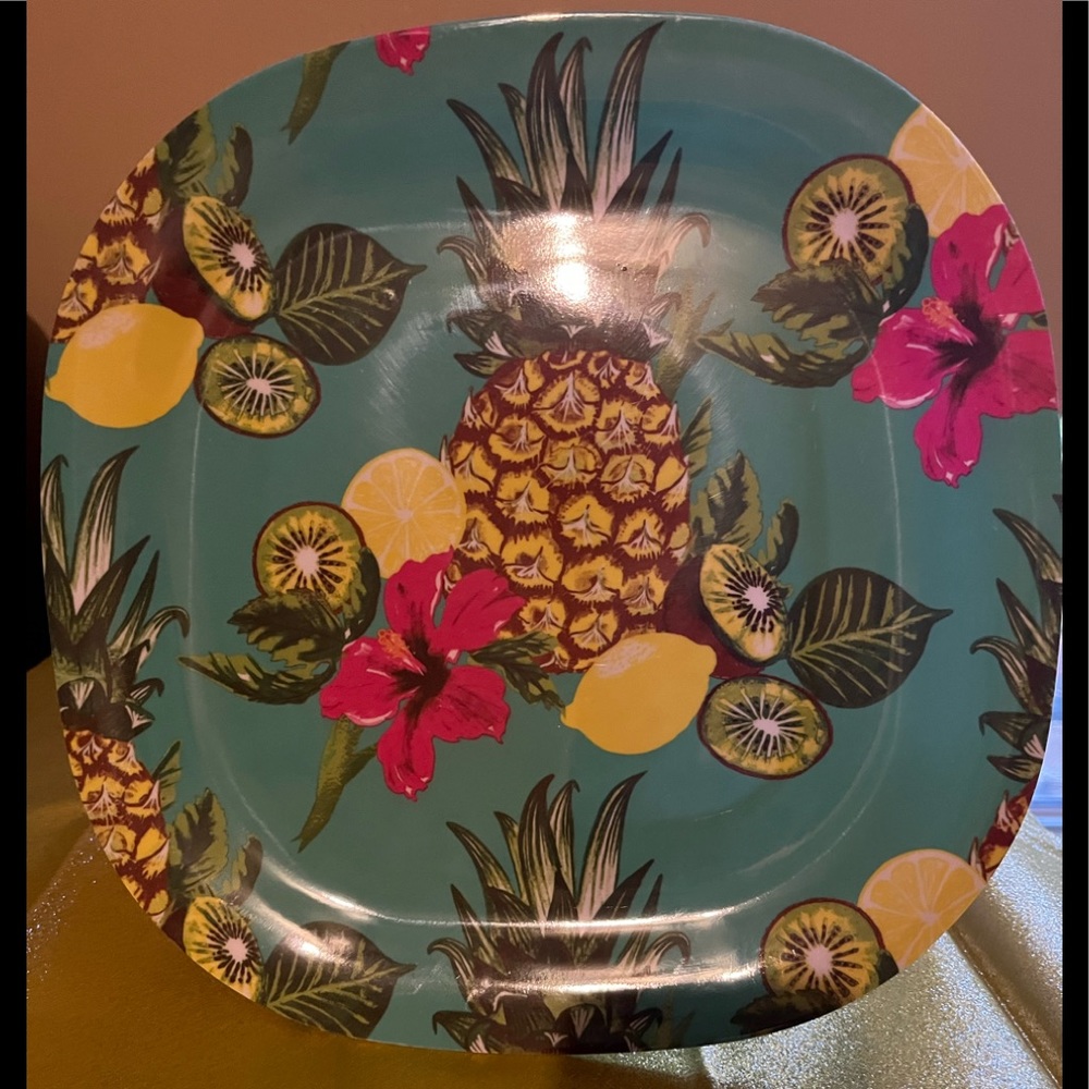 PINEAPPLE DESIGN PLATE